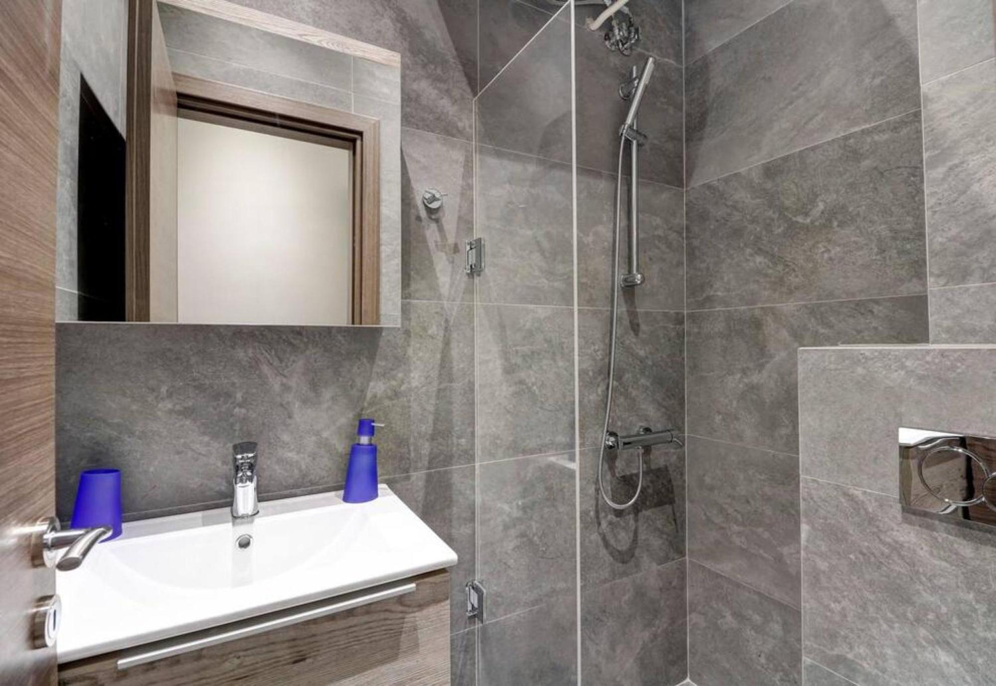 Classy And Stylish Apartment Next To Hilton Athens Exterior photo